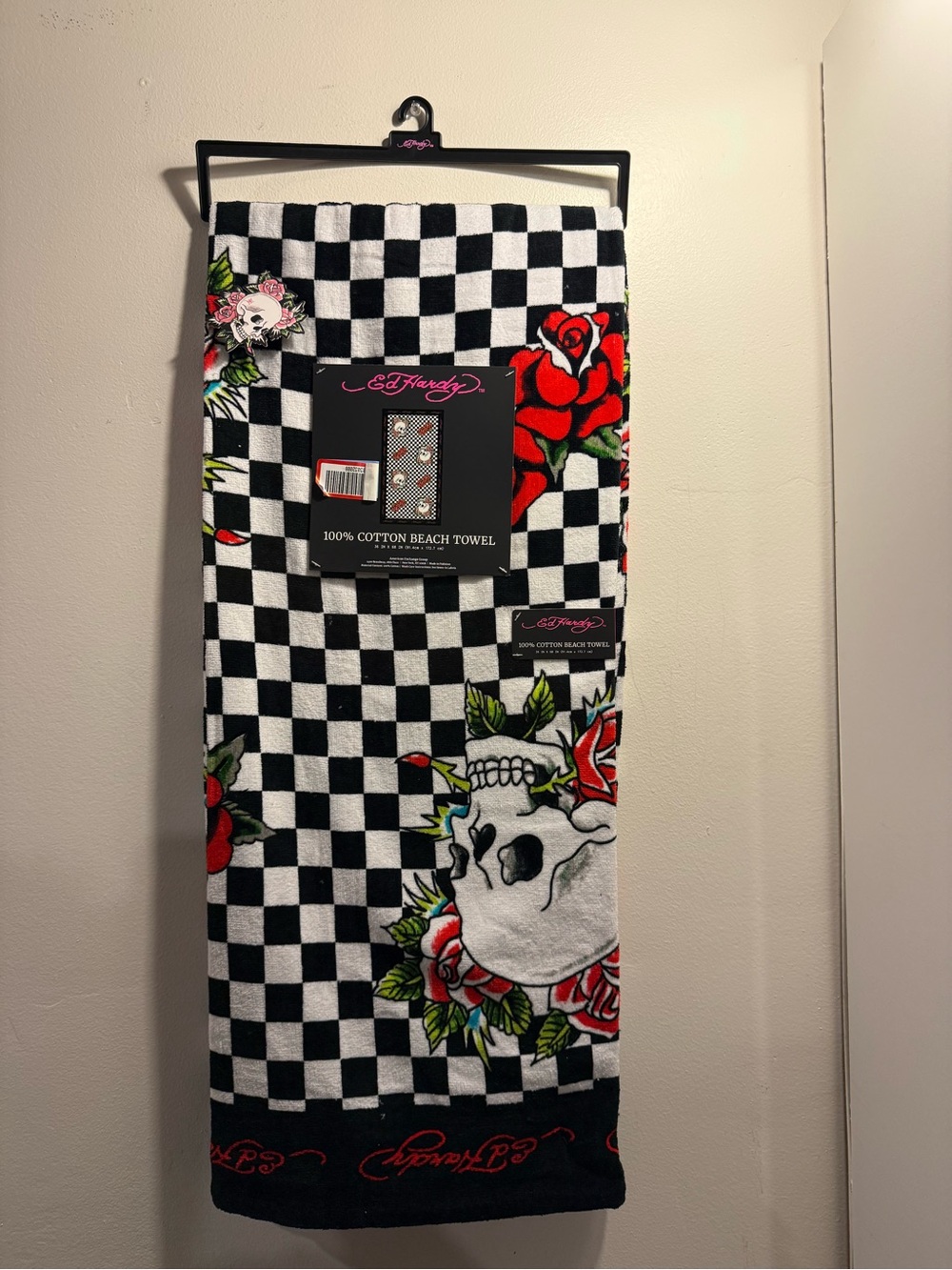 Ed Hardy Iconic skull & roses print cotton beach towel 36x68” BNWT